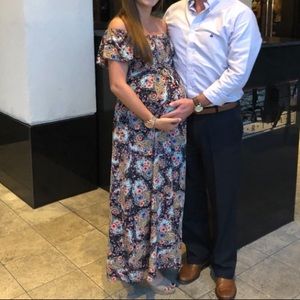 Jessica Simpson Dresses - Jessica Simpson maternity dress Jessica Simpson Dresses - Jessica Simpson maternity dress